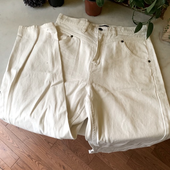 White jeans - Picture 1 of 3